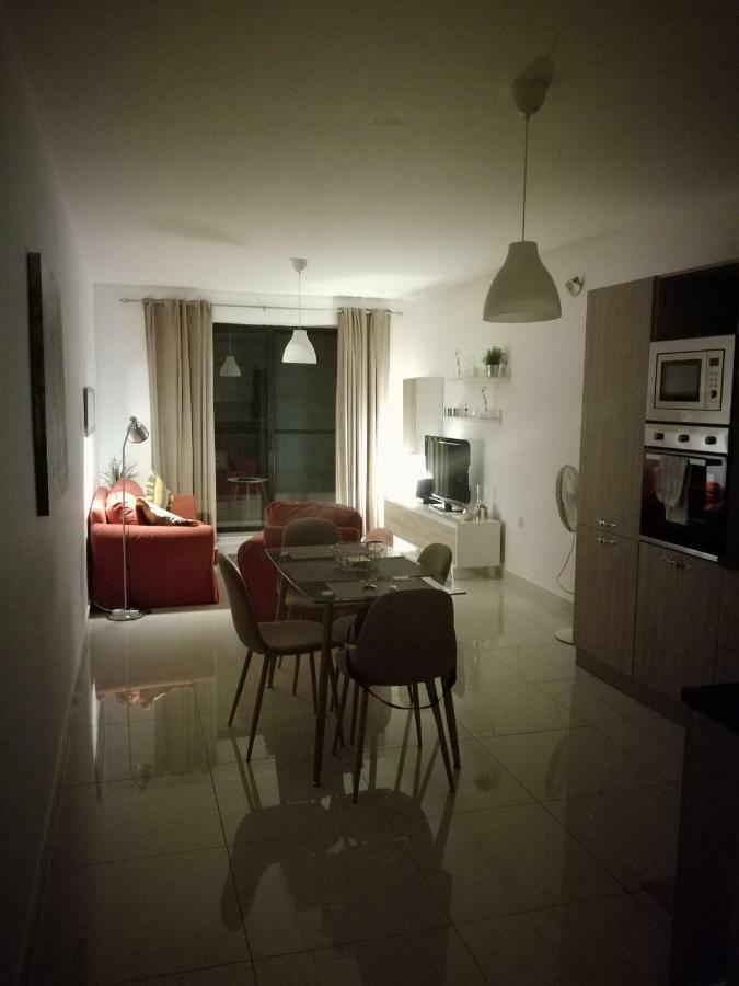 Apartmán No8 @ Seabreeze Court Mellieħa Exteriér fotografie