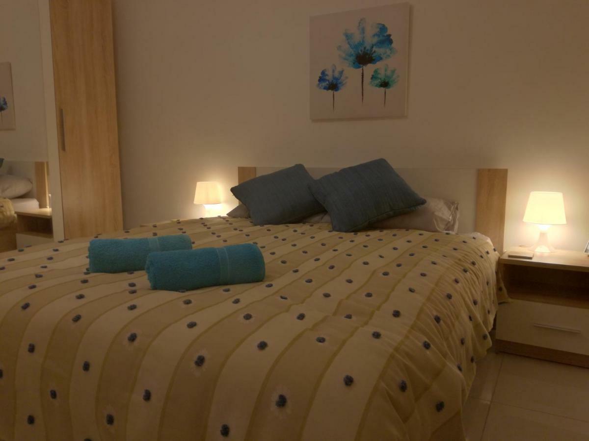 Apartmán No8 @ Seabreeze Court Mellieħa Exteriér fotografie